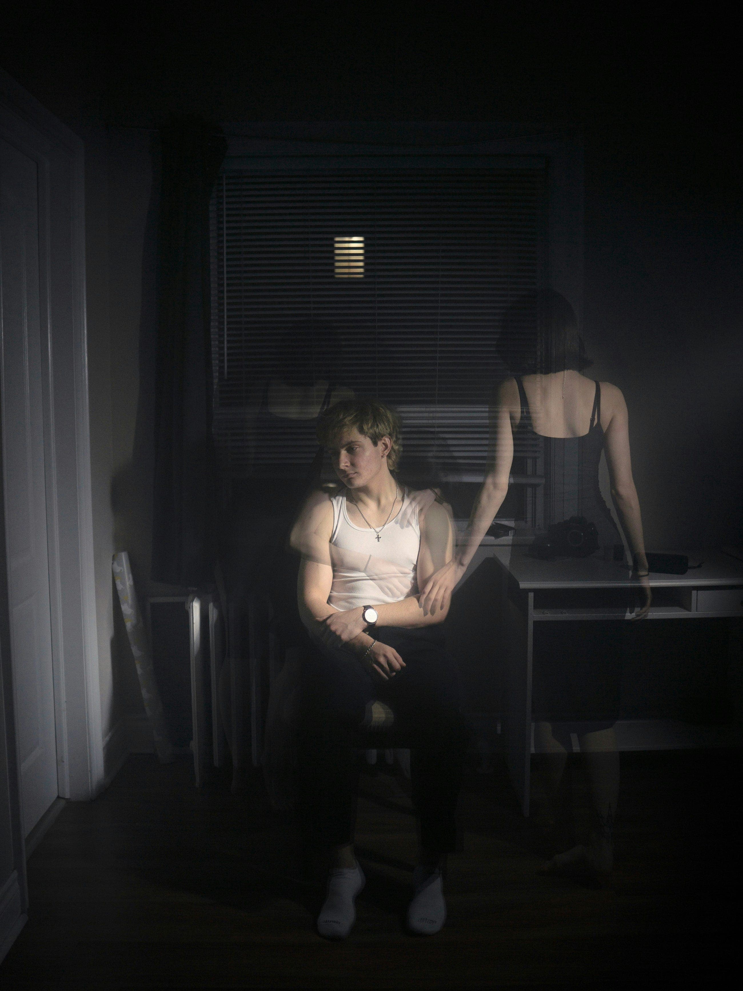 5 Ways Avoidants Quietly Train You to Accept Less